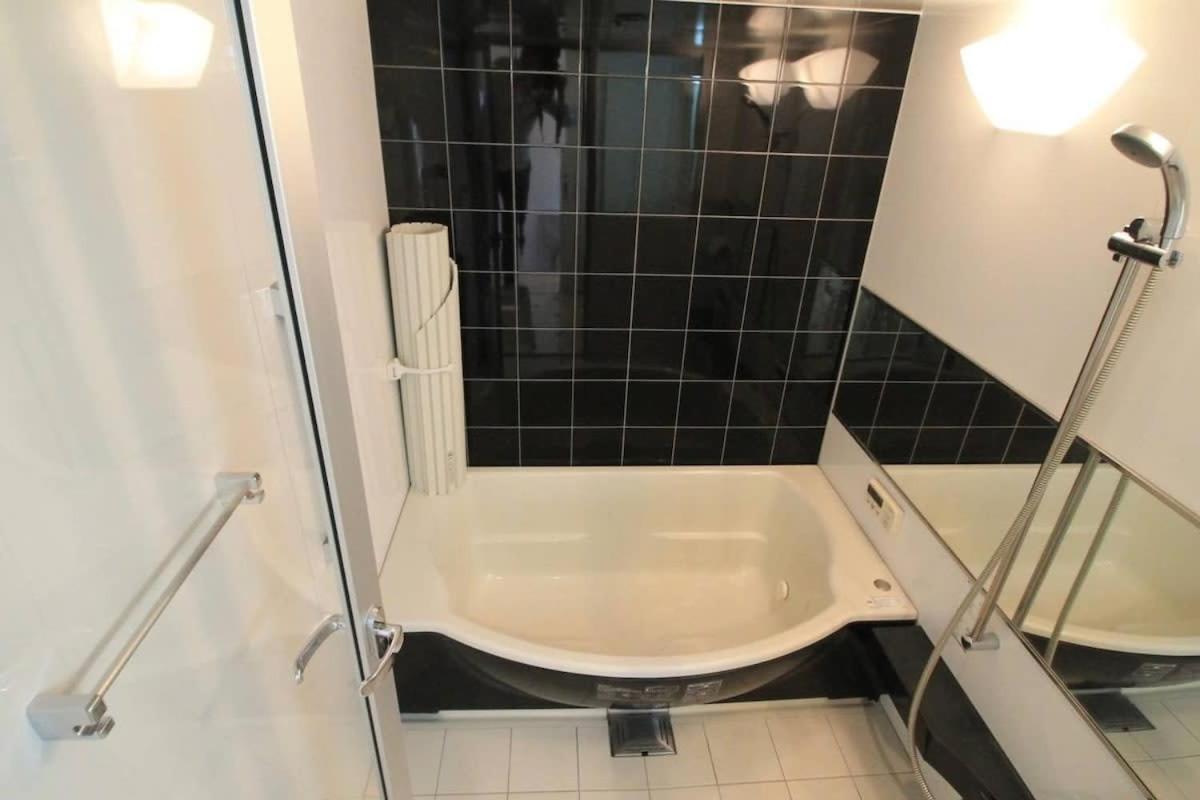 Luxes - 10 Min Hiroshima Station & 2Br Up To 10P Apartment Bagian luar foto